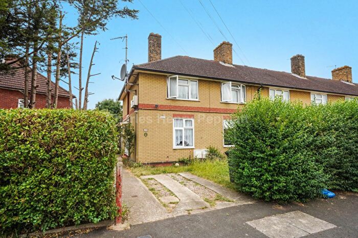 1 Bedroom Flat To Rent In Clementhorpe Road, Becontree, RM9