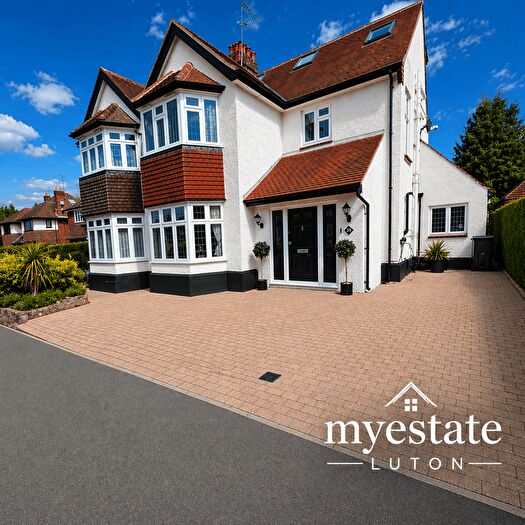 4 Bedroom Semi Detached House For Sale In Luton, LU1