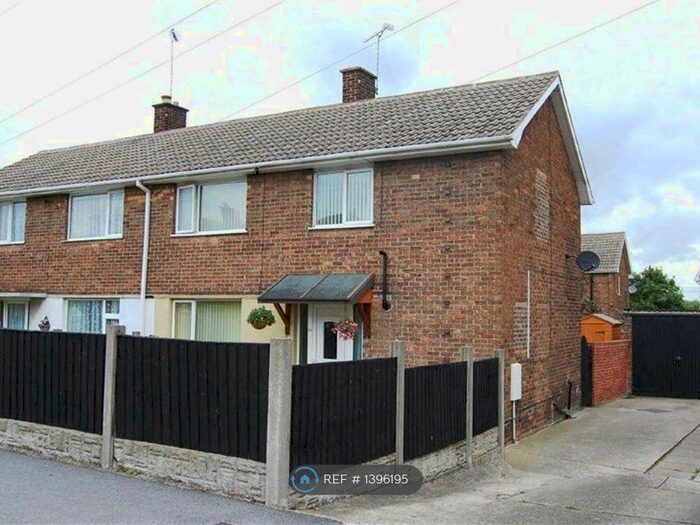 3 Bedroom Semi-Detached House To Rent In Cedar Lane, New Ollerton, Newark, NG22