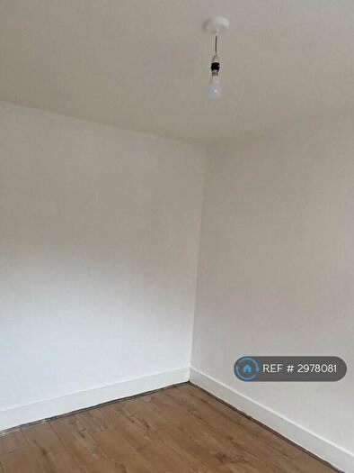 1 Bedroom Flat To Rent In High Road, London, NW10