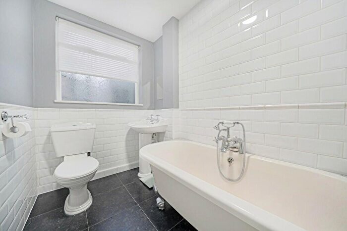 3 Bedroom Terraced House For Sale In Montpelier Gardens, London, E6