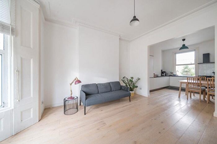 4 Bedroom Flat To Rent In Shirland Road, Maida Hill, W9