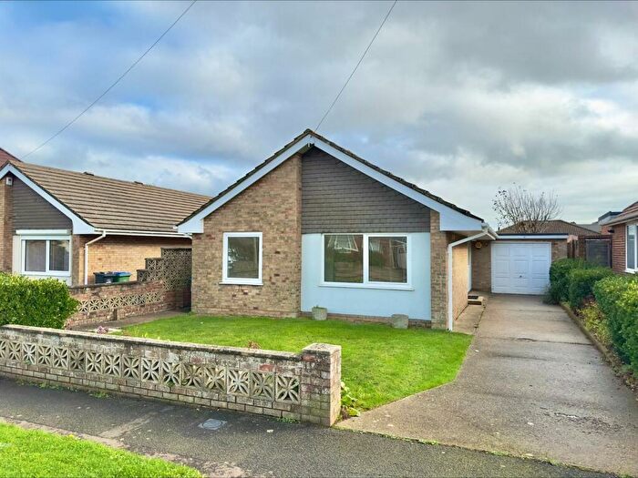 3 Bedroom Detached Bungalow To Rent In Hoddern Avenue, Peacehaven, BN10