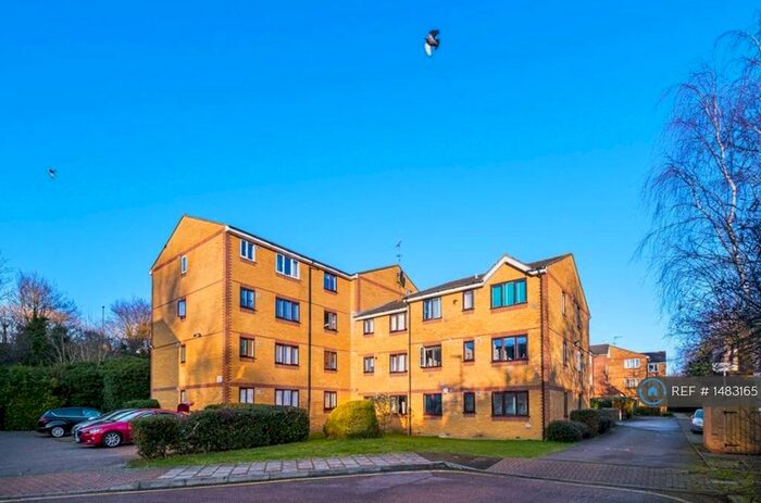 2 Bedroom Flat To Rent In Jack Clow Road, London, E15