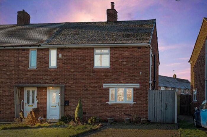 2 Bedroom Semi Detached House For Sale In Wimbourne Crescent, Chesterfield, Derbyshire, S41