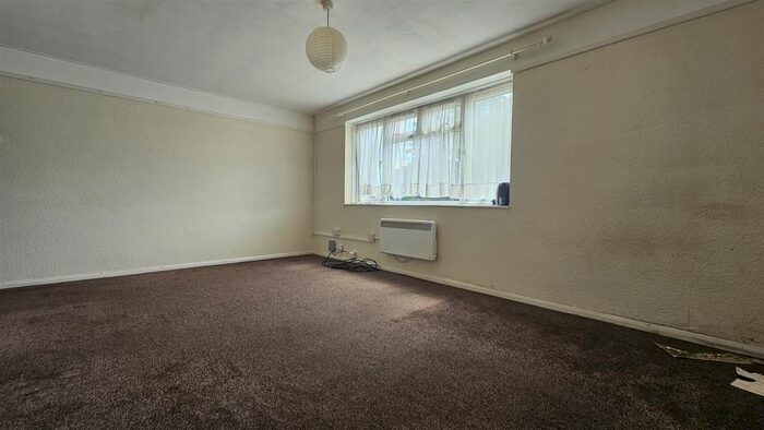 Studio To Rent In Brunel House, Keith Road, Hayes, UB3