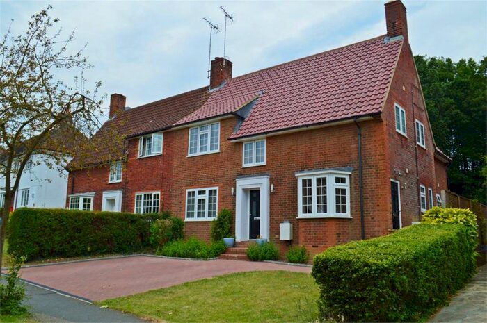 2 Bedroom Maisonette To Rent In Brockswood Lane, Welwyn Garden City, AL8