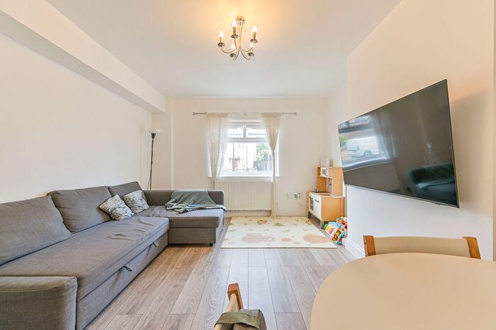 2 Bedroom Flat For Sale In Carville Crescent, Brentford, TW8