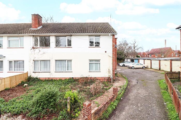 2 Bedroom Flat To Rent In Crawte Avenue, Holbury, Southampton, SO45