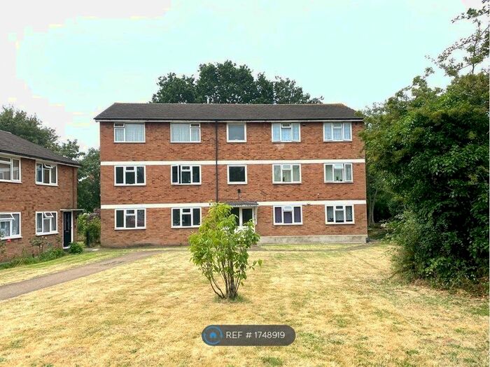 2 Bedroom Flat To Rent In Bower Close, Northolt, UB5