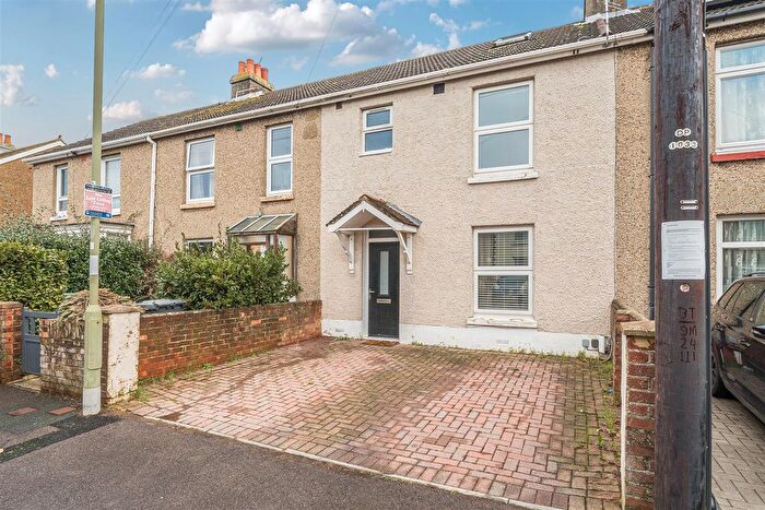 3 Bedroom Terraced House For Sale In Lyndhurst Road, Gosport, PO12