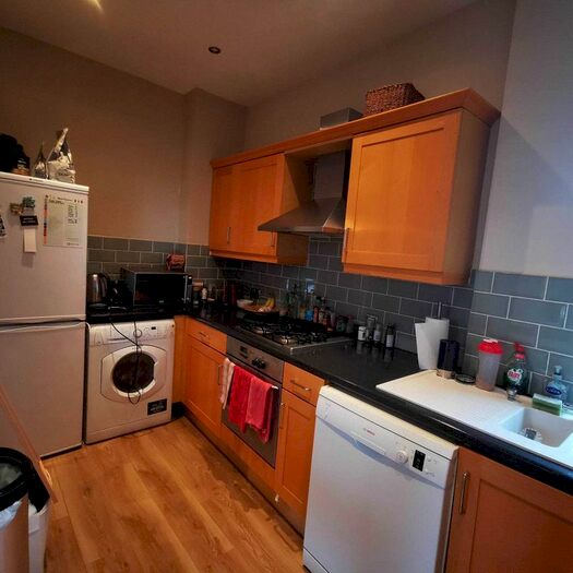 2 Bedroom Flat To Rent In Nevern Square, Earls Court, London, SW5