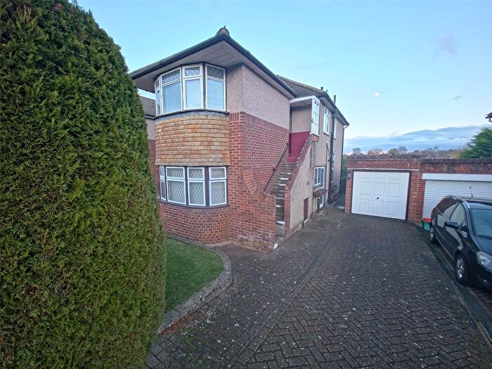 2 Bedroom Maisonette To Rent In Stamford Green Road, Epsom, Surrey, KT18