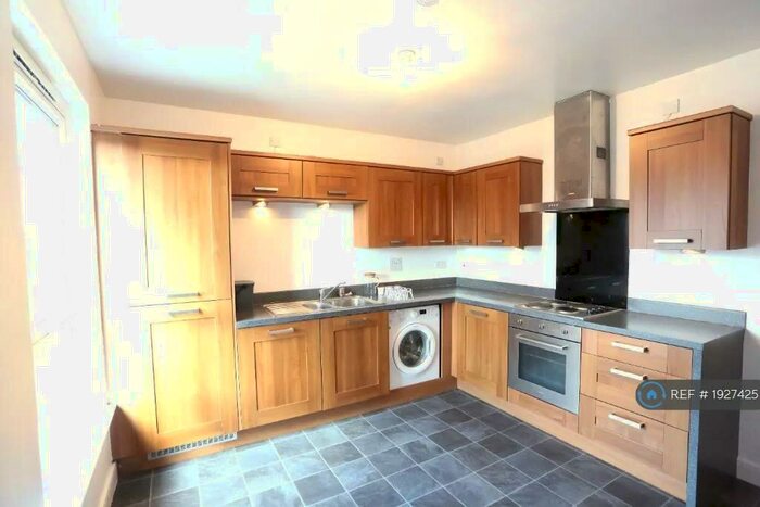 2 Bedroom Flat To Rent In Ferry Gait Crescent, Edinburgh, EH4