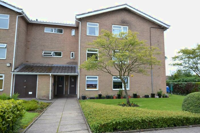 1 Bedroom Flat To Rent In Swettenham Street, Macclesfield, SK11