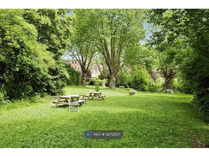 3 Bedroom Flat To Rent In Langland Gardens, London, NW3