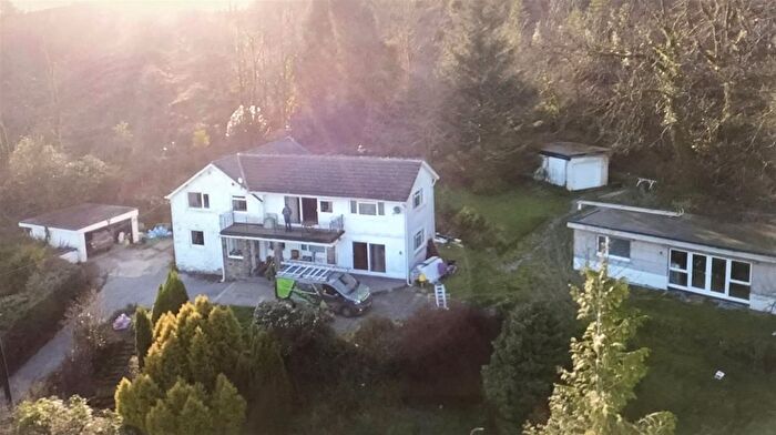 4 Bedroom Detached House For Sale In Taliaris, Llandeilo, SA19