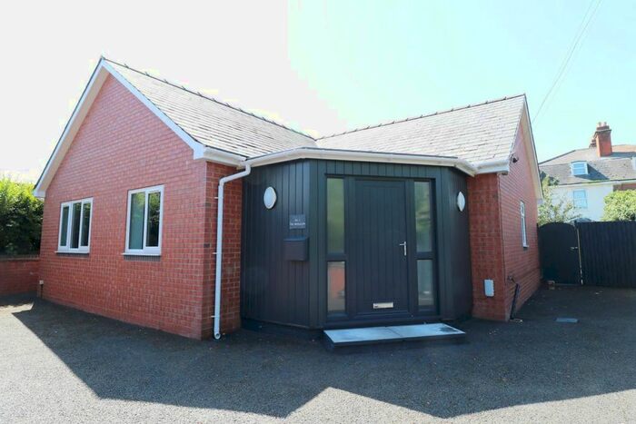 3 Bedroom Bungalow To Rent In Bryngwyn Close, Hereford, HR1