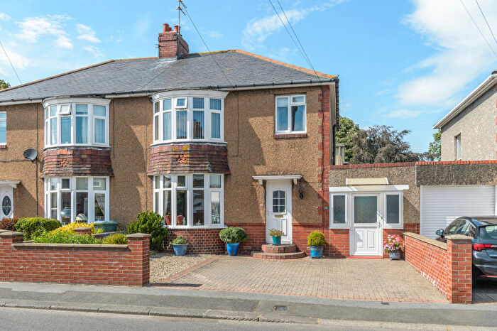 3 Bedroom Semi-Detached House For Sale In Greensfield Avenue, Alnwick, Northumberland, NE66