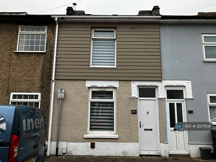 2 Bedroom Terraced House To Rent In Jervis Road, Portsmouth, PO2
