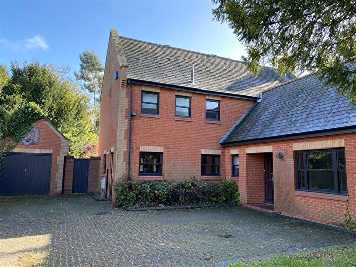 5 Bedroom Detached House To Rent In Rectory Lane, Market Harborough, LE16