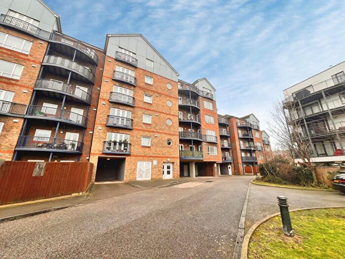 1 Bedroom Flat To Rent In Argent Street, Grays, RM17