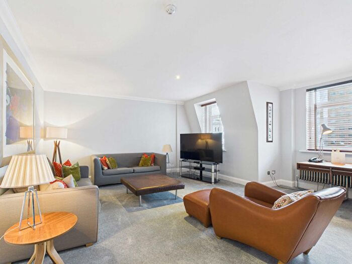 2 Bedroom Flat To Rent In London Bridge Street, London, SE1