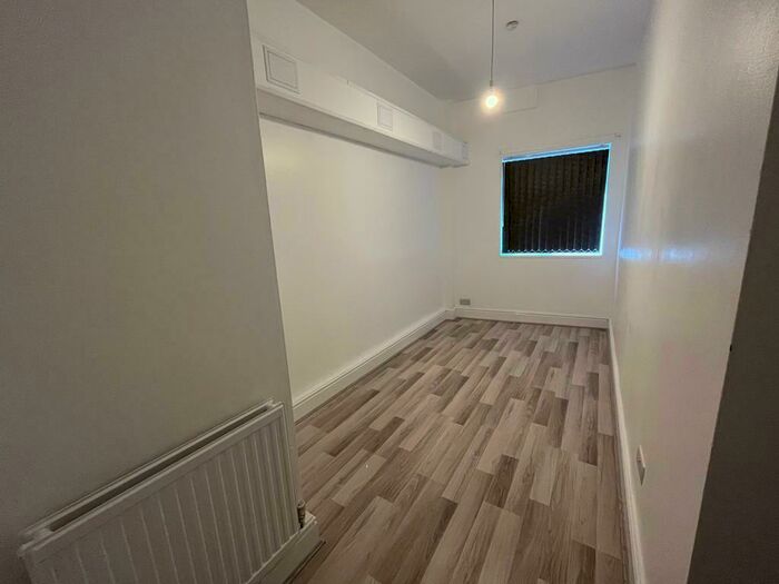 1 Bedroom Flat To Rent In Outram Street, Sutton-In-Ashfield, NG17