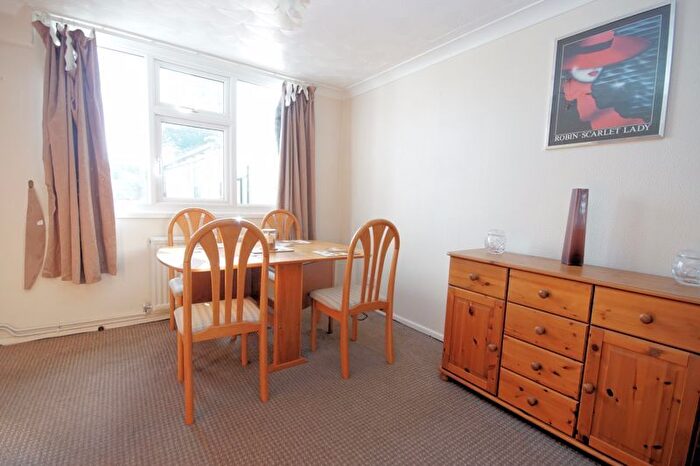 3 Bedroom End Of Terrace House For Sale In Elmore Avenue, Lee-On-The-Solent, PO13