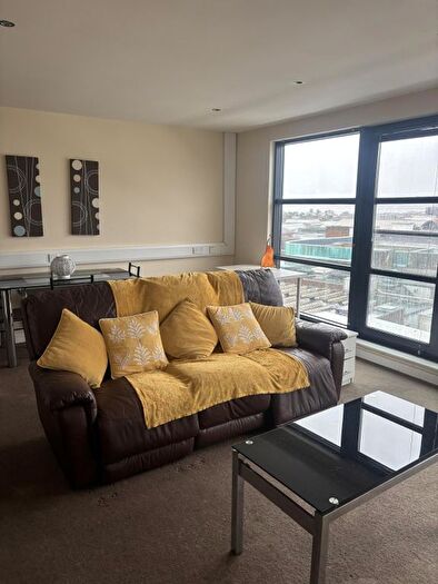2 Bedroom Flat To Rent In Castle Street, Swansea, SA1