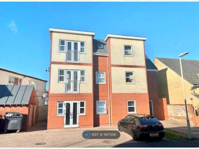 2 Bedroom Flat To Rent In St. Johns Close, Gosport, PO12