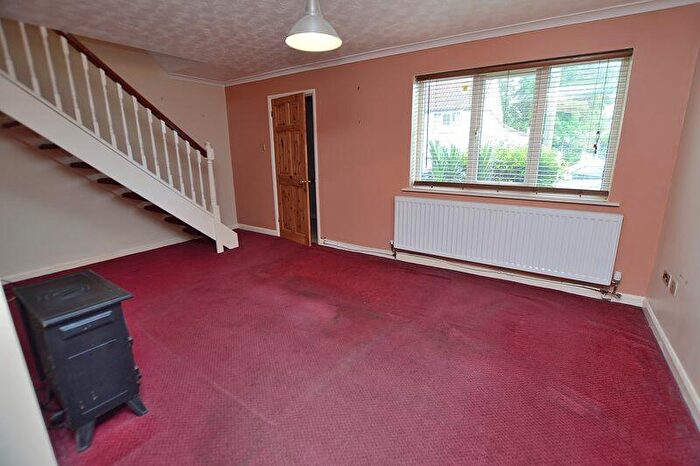 2 Bedroom Semi-Detached House For Sale In Church Lane, Timberland, LN4