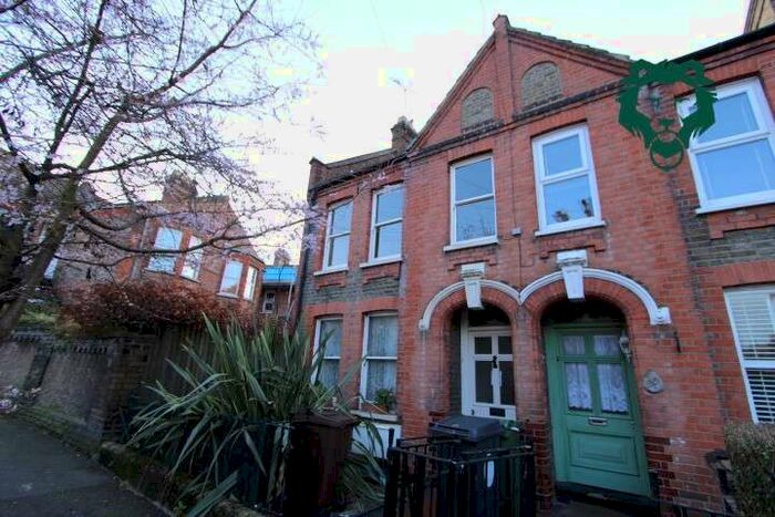 1 Bedroom Flat To Rent In 52a Hawarden Road, London, E17