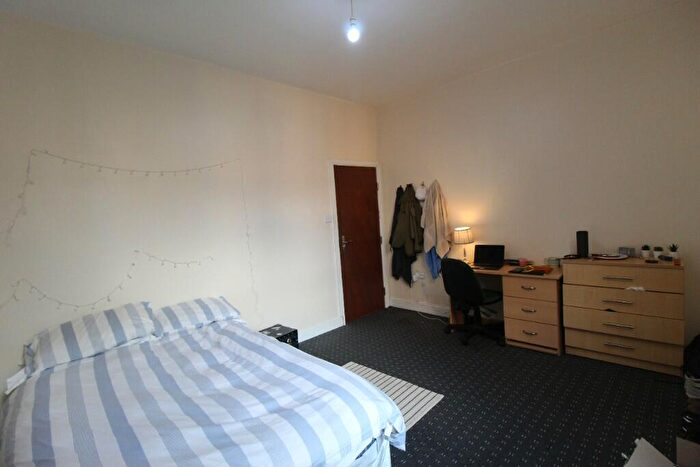 8 Bedroom Terraced House To Rent In Bainbrigge Road, Leeds, West Yorkshire, LS6