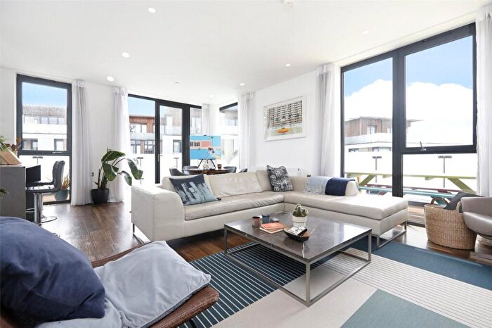2 Bedroom Apartment For Sale In Sitka House, London, Quebec Way, SE16