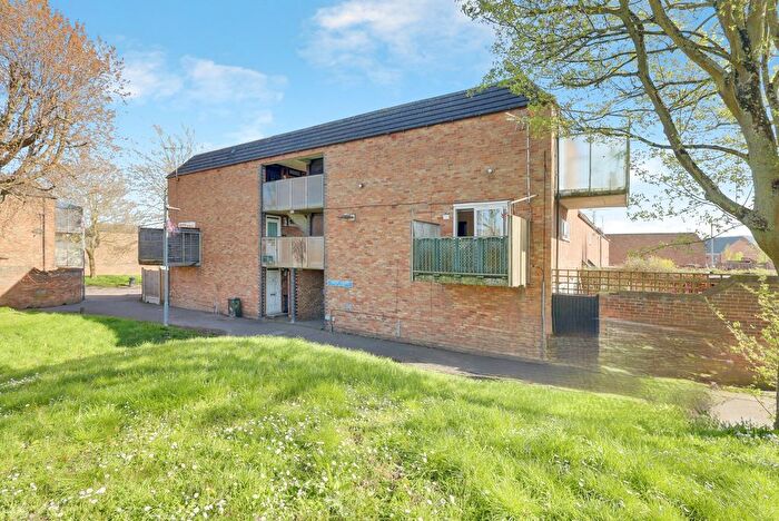 1 Bedroom Flat For Sale In Crosse Courts, Basildon, SS15