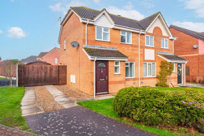 3 Bedroom Semi Detached House For Sale In Douglas Close, Carlton Colville, NR33