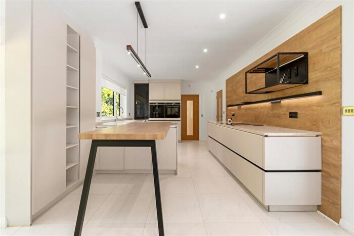 5 Bedroom Detached House To Rent In Endwood Drive, Sutton Coldfield, B74