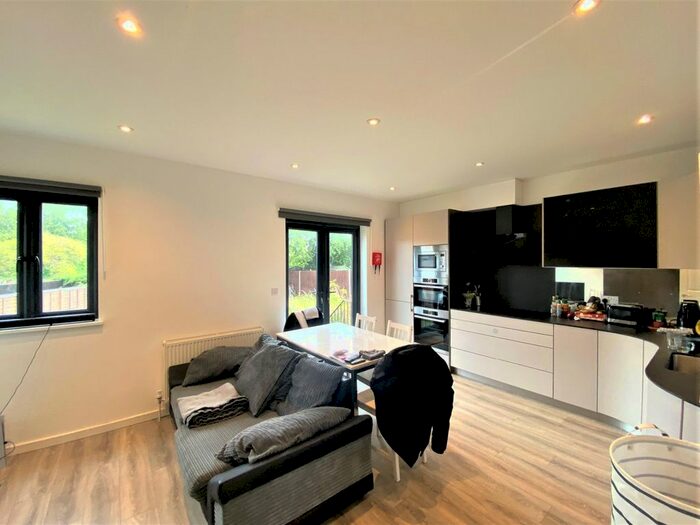 4 Bedroom Terraced House To Rent In St. Andrews Road, London, W3