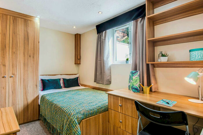 1 Bedroom House To Rent In Woodsley Road, Leeds, LS3