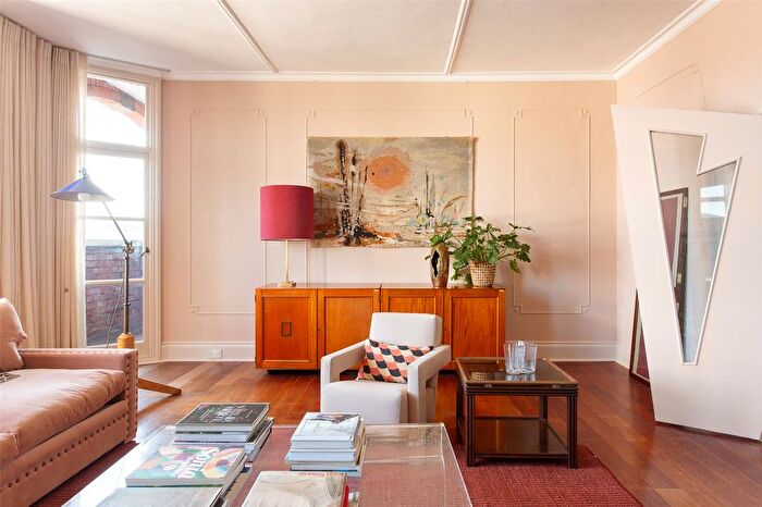 3 Bedroom Flat To Rent In Upper Montagu Street, London, W1H