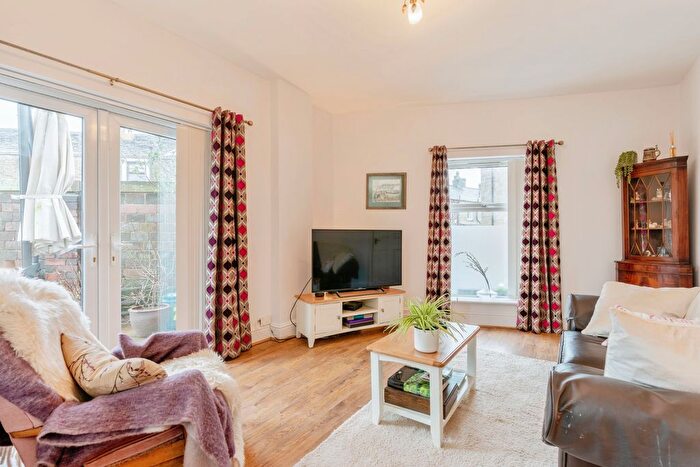 3 Bedroom End Of Terrace House For Sale In Brownside Road, Burnley, Lancashire, BB10