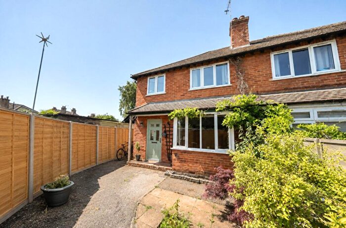 4 Bedroom Semi Detached House For Sale In Whitemore Road, Guildford, Surrey, GU1