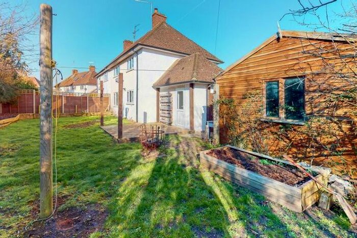 3 Bedroom Semi-Detached House To Rent In Bourne Road, Pangbourne, Berkshire, RG8