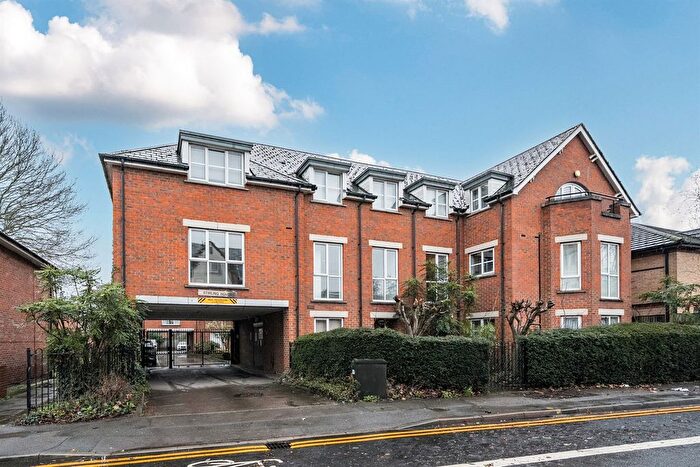 2 Bedroom Flat To Rent In Stirling House, Reading, RG1