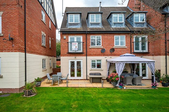 2 Bedroom Town House For Sale In Marine Approach, Northwich, CW8