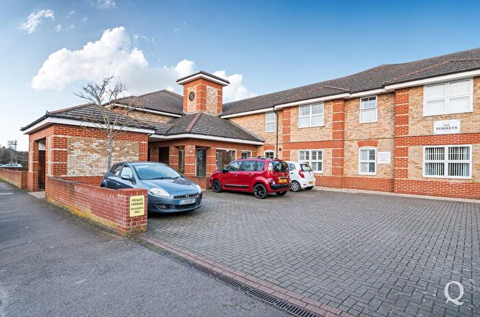 1 Bedroom Flat For Sale In West Lane, Sittingbourne, Kent, ME10