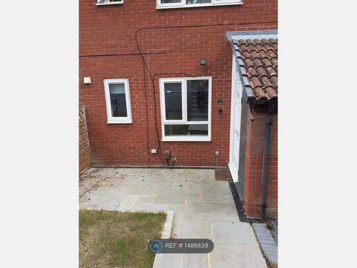 1 Bedroom Maisonette To Rent In Thames Close, Southampton, SO18