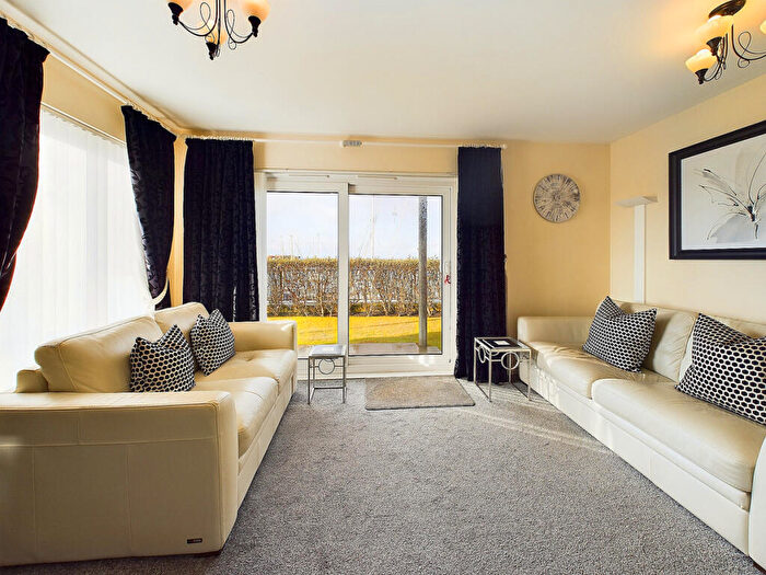 2 Bedroom Flat For Sale In Dockers Gardens, Ardrossan, KA22