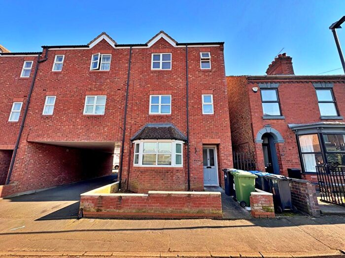 2 Bedroom Flat For Sale In Cambridge Street, Rugby, CV21